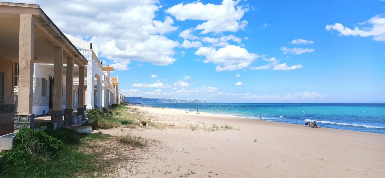 Blue Double Private Room At Front Beach - Habitacion Doble En La Playa 瓦伦西亚 外观 照片