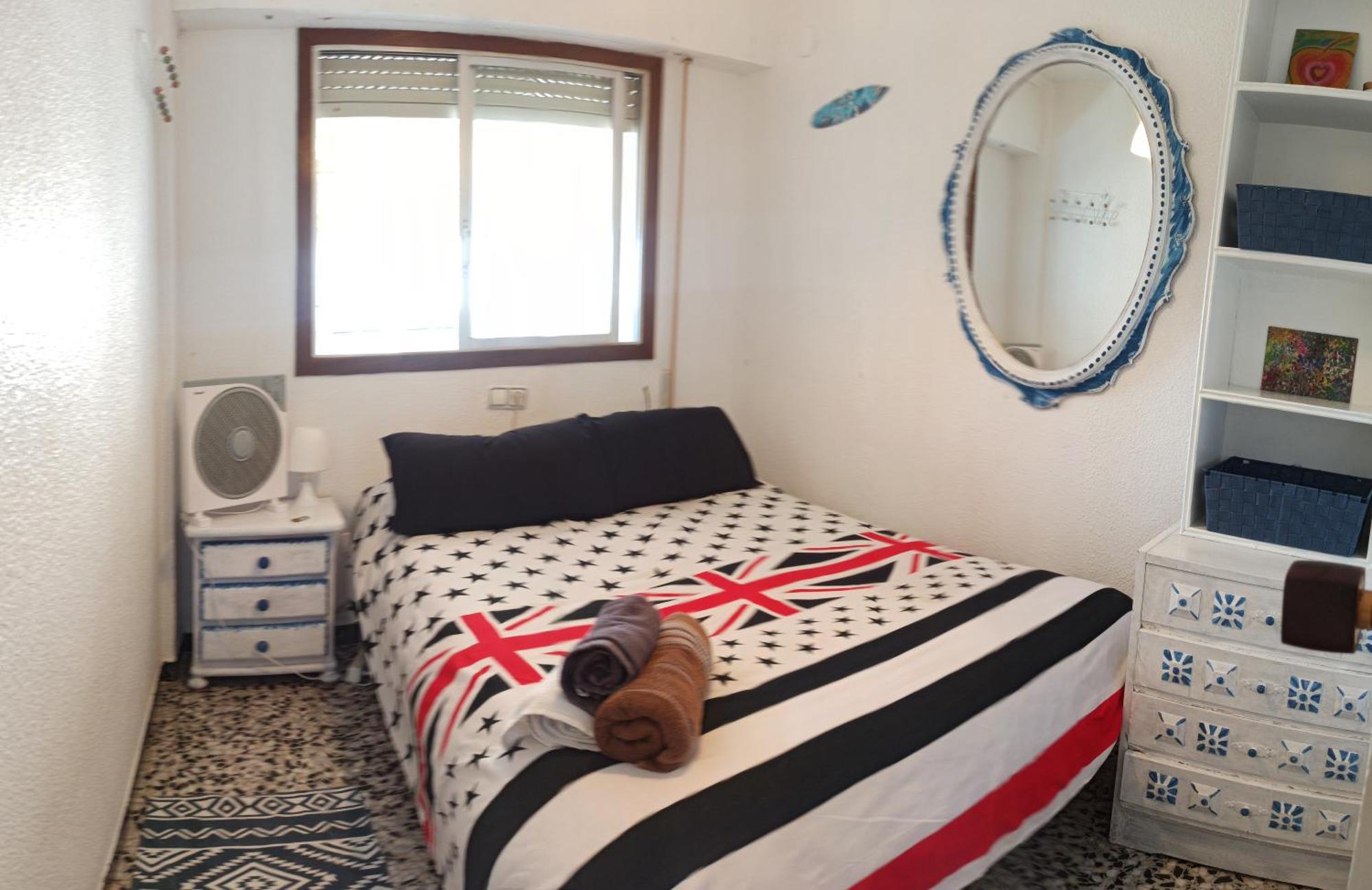 Blue Double Private Room At Front Beach - Habitacion Doble En La Playa 瓦伦西亚 外观 照片