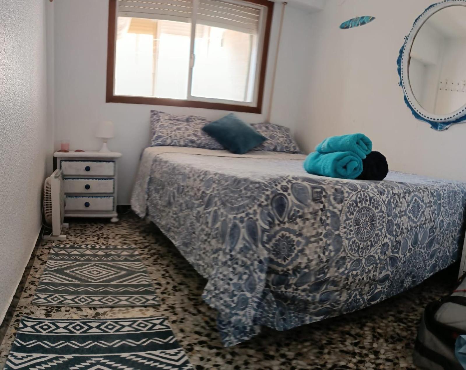 Blue Double Private Room At Front Beach - Habitacion Doble En La Playa 瓦伦西亚 客房 照片